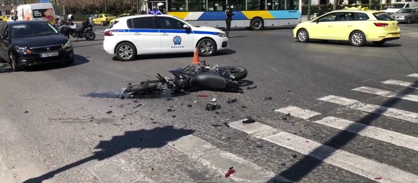 Τροχαίο έξω από τη Βουλή: Η με 48 ώρες καθυστέρηση ανακοίνωσης της ΕΛ.ΑΣ μετά τις αποκαλύψεις